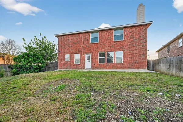 $450,000 | 8400 Vinetree Drive, Arlington, TX 76002