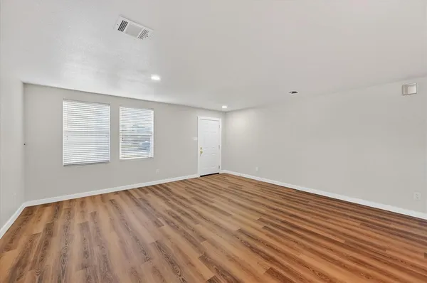 $450,000 | 8400 Vinetree Drive, Arlington, TX 76002