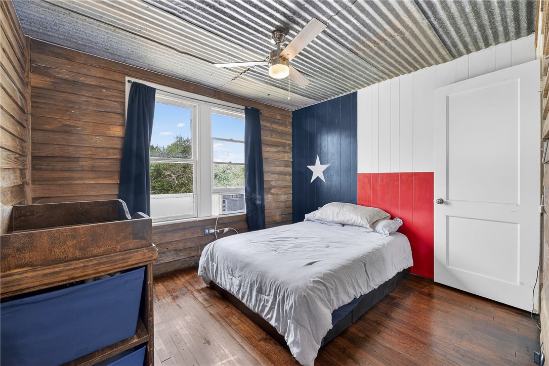 119 East Houston Street Refugio, TX 78377 - Photo 29 of 37