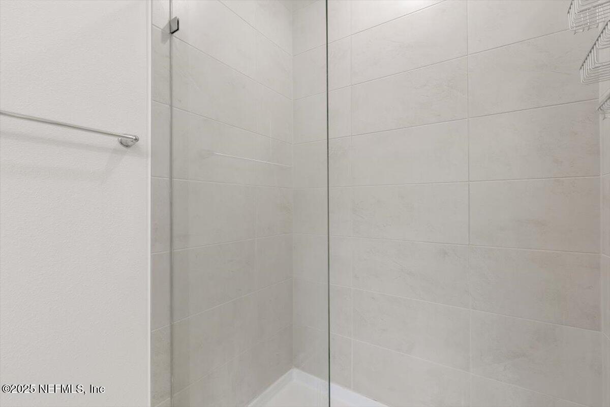 39 Thurnham Lane St. Augustine, FL 32092 - Photo 27 of 52 a bathroom with a shower