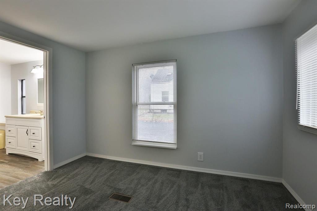 12920 Grafton Road Carleton, MI 48117 - Photo 18 of 20