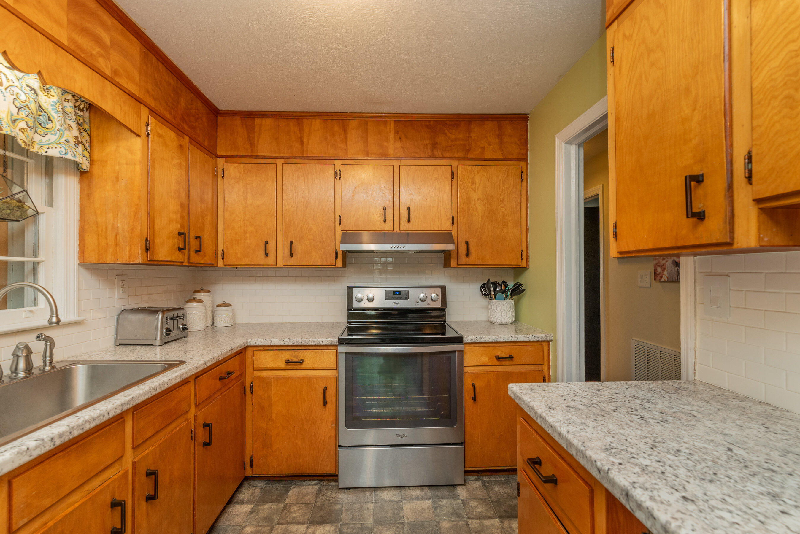 6116 Springfield Road Williston, SC 29853 - Photo 15 of 57 014_6116_springfield_rd_014_223