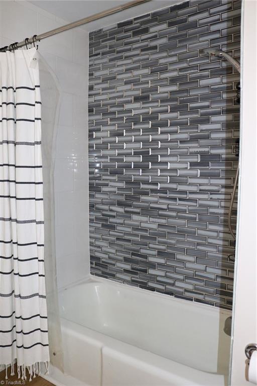 8455 Jefferson Church Road Rural Hall, NC 27045 - Photo 27 of 31 Tub/shower