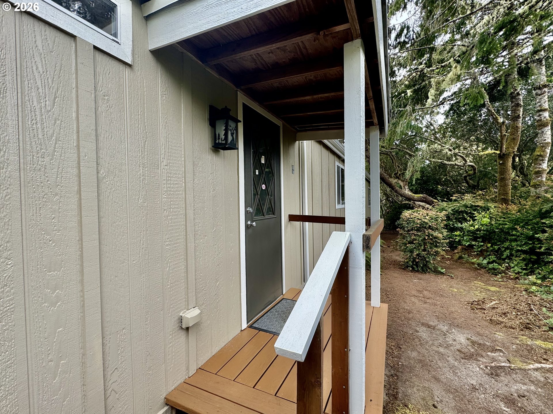 1600 Rhododendron Drive, Unit 245 Florence, OR 97439 - Photo 43 of 47 a view of entryway
