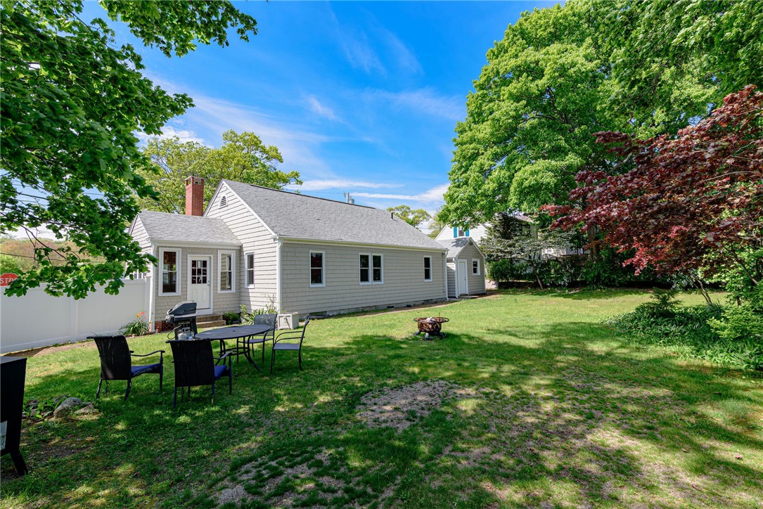 76 Crossland Road West Warwick, RI 02893 - Photo 4 of 29