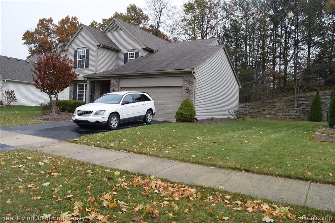 70 Ridge Field Court Oxford, MI 48371 - Photo 3 of 27 DSC_0055.JPG