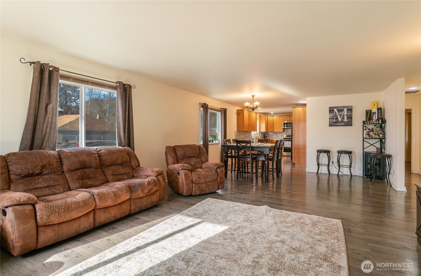214 Perry Street Cashmere, WA 98815 - Photo 5 of 36 Gallery Image 5