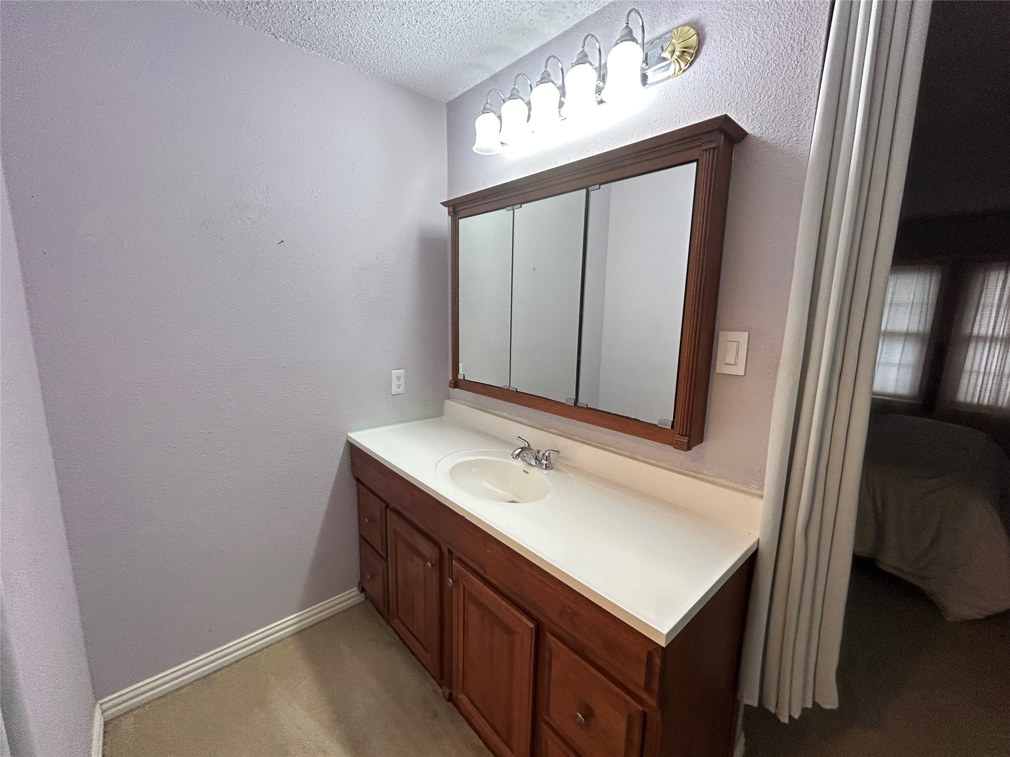 13034 Leader Street, Unit 965 Houston, TX 77072 - Photo 27 of 32 Upstairs secondary vanity off the other huge bedroom!