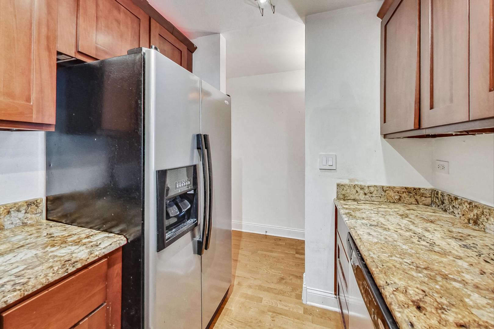 1931 Prairie Square, Unit 108 Schaumburg, IL 60173 - Photo 20 of 40