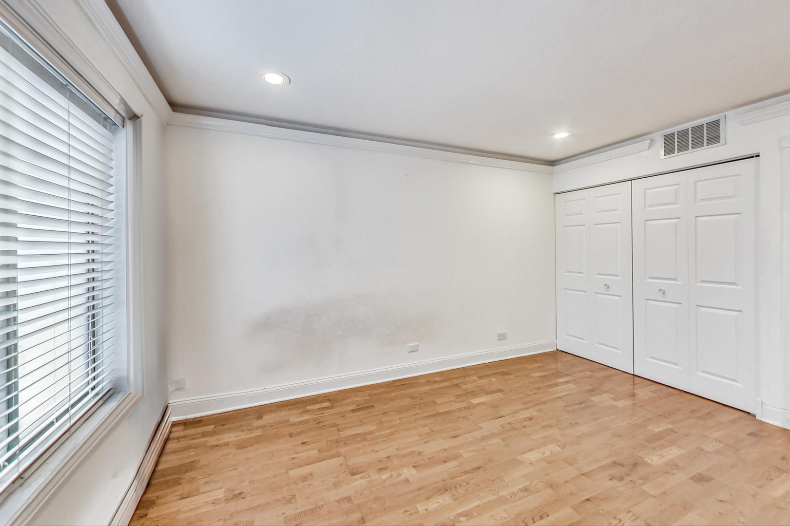1931 Prairie Square, Unit 108 Schaumburg, IL 60173 - Photo 25 of 40 a view of an empty room