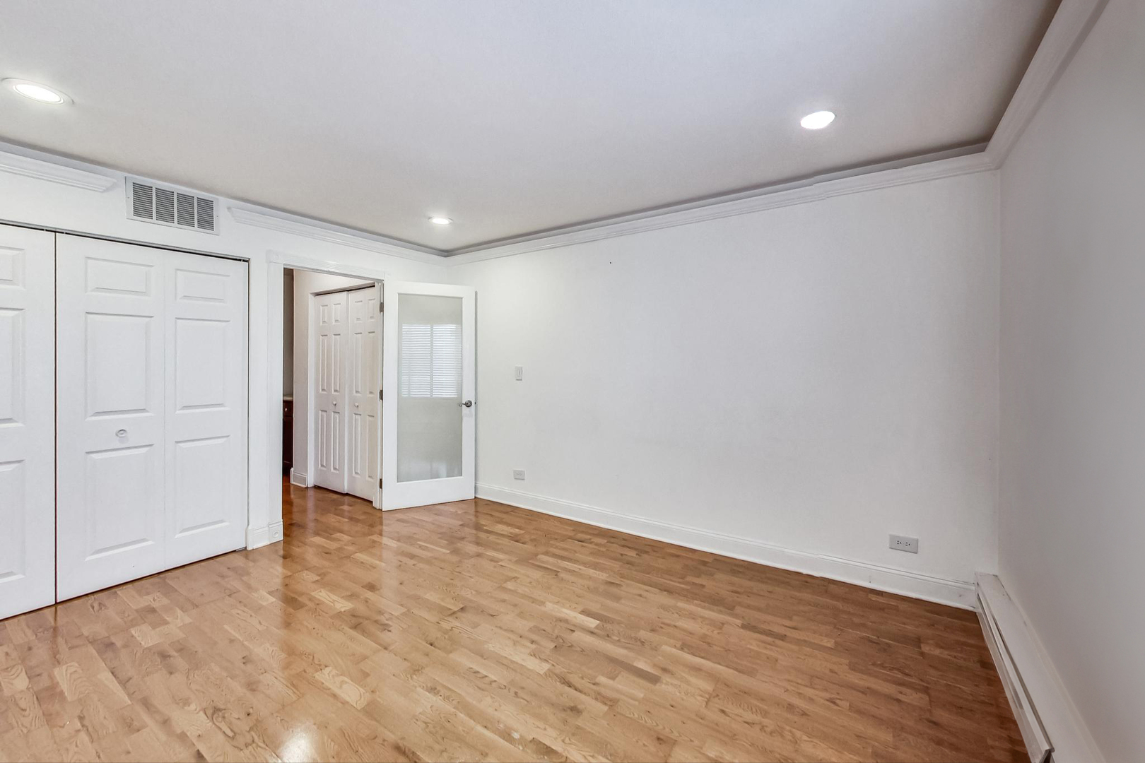 1931 Prairie Square, Unit 108 Schaumburg, IL 60173 - Photo 26 of 40 a view of an empty room