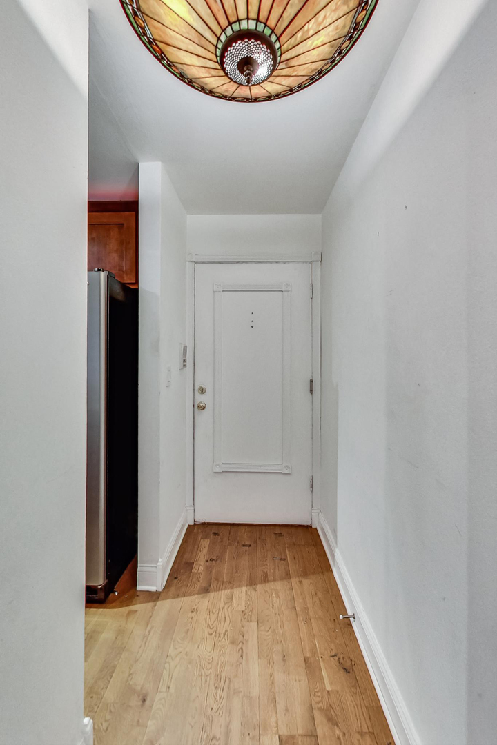 1931 Prairie Square, Unit 108 Schaumburg, IL 60173 - Photo 9 of 40 a view of small space