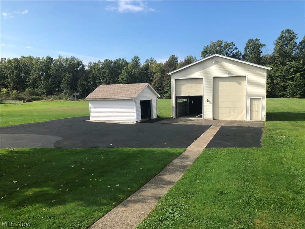 3521 Center Road Ashtabula, OH 44004 - Photo 23 of 31 Extra garages behind.