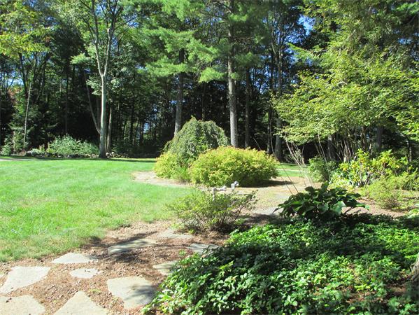 284 West Pelham Road Shutesbury, MA 01072 - Photo 4 of 27 Gallery Image 4