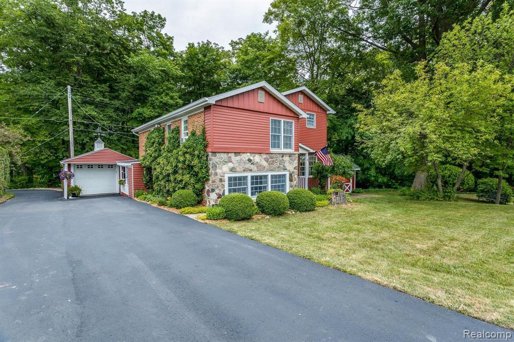 5115 Lakeshore Road Lexington, MI 48450 - Photo 32 of 55