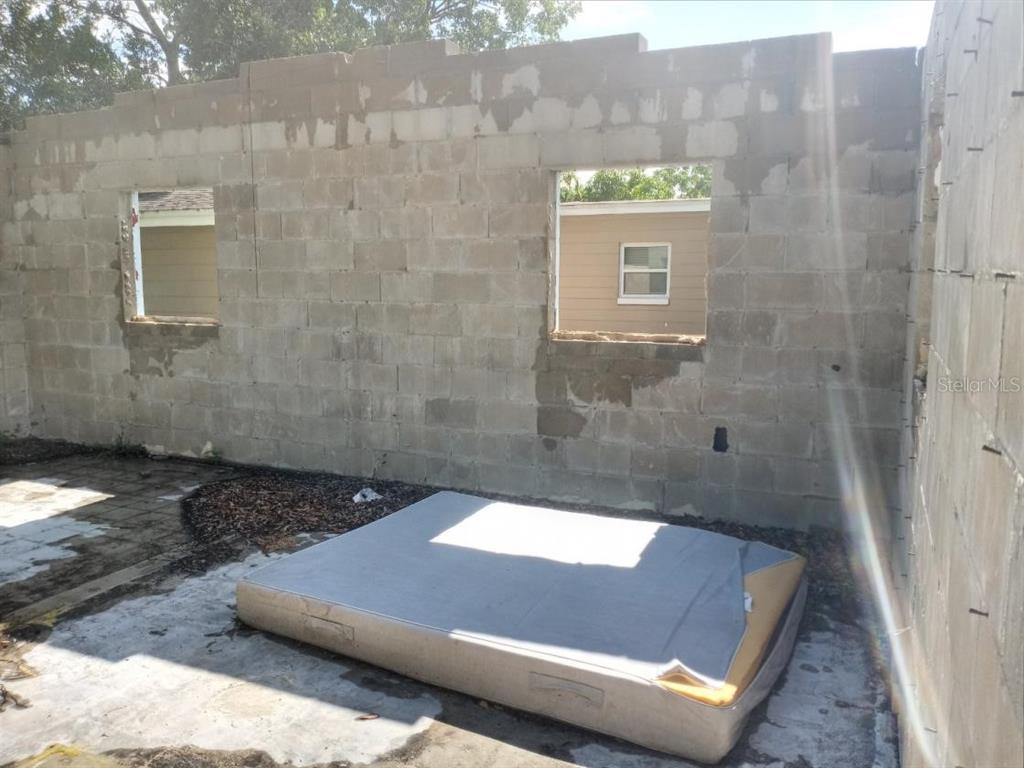 4022 Shellman Street Orlando, FL 32811 - Photo 5 of 20