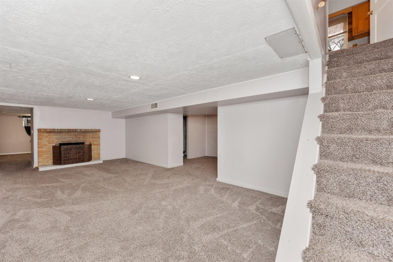 458 Craig Road Cincinnati, OH 45244 - Photo 19 of 37