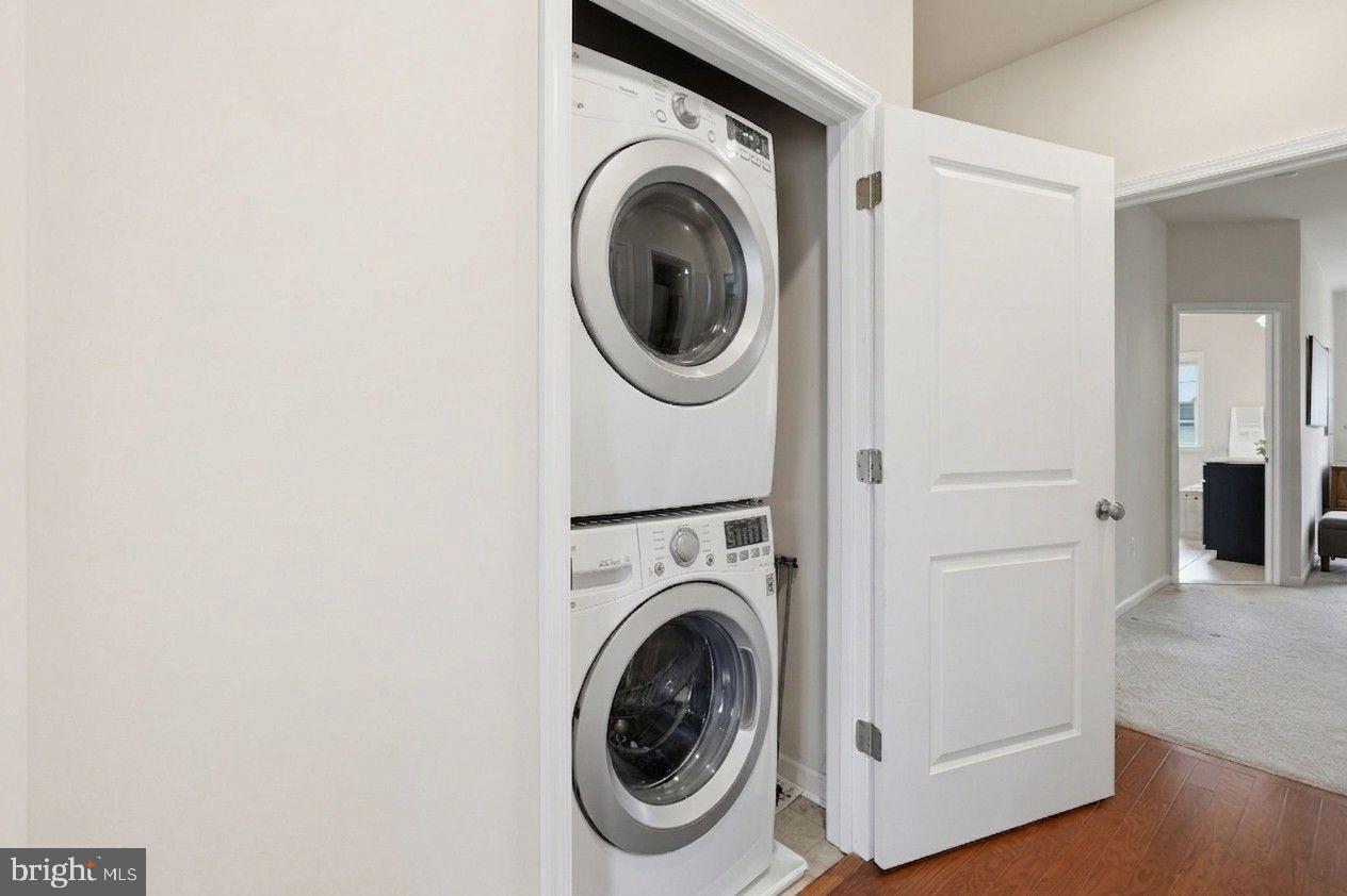 204 Miles Hawk Terrace Purcellville, VA 20132 - Photo 32 of 40 a utility room with dryer and washer