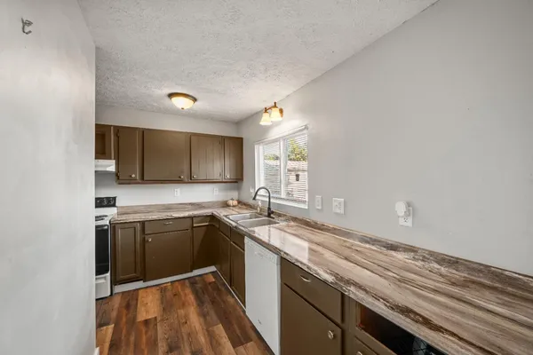 $155,000 | 220 North Poplar Street, Rising Sun, IN 47040