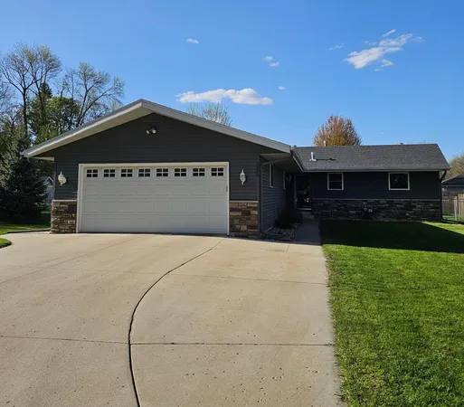 $286,500 | 2026 5th Street Southwest, Willmar, MN 56201