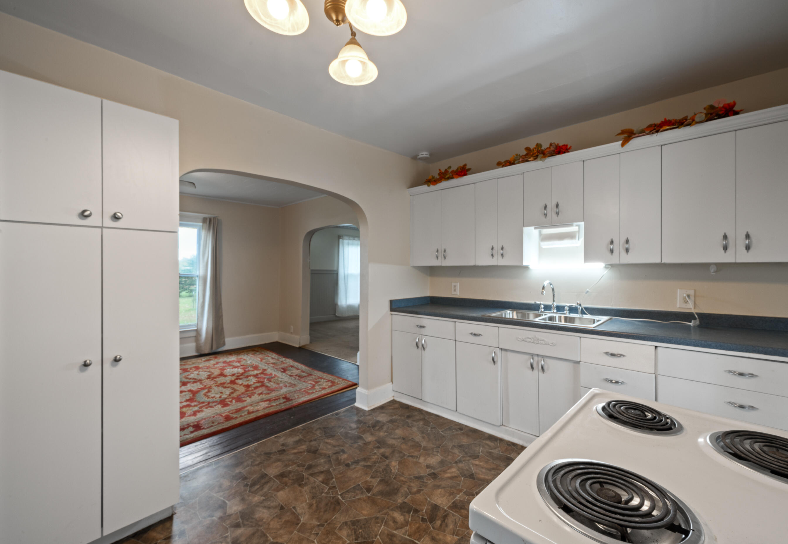 4363 County Rd O Delavan, WI 53115 - Photo 8 of 59 Kitchen