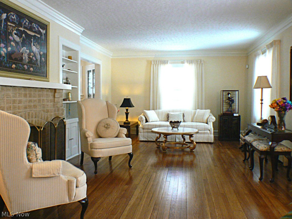 16015 Fernway Road Cleveland, OH 44120 - Photo 3 of 15 Pristine main room with glistening hardwood floors