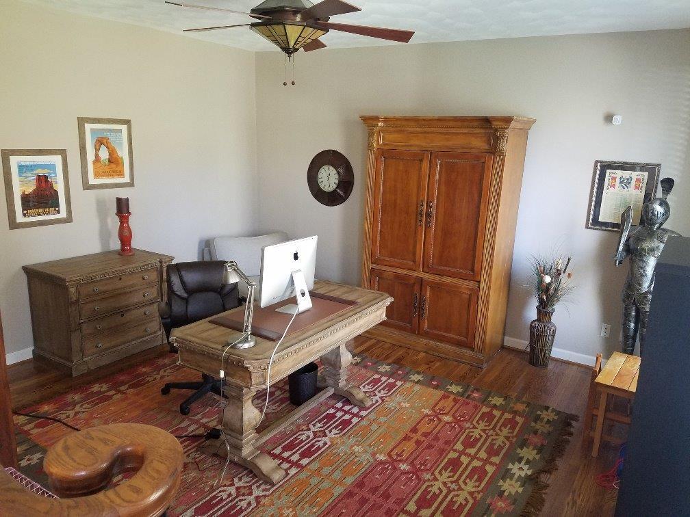 1230 Longview Road Roanoke, VA 24018 - Photo 14 of 51 20 Office or Study