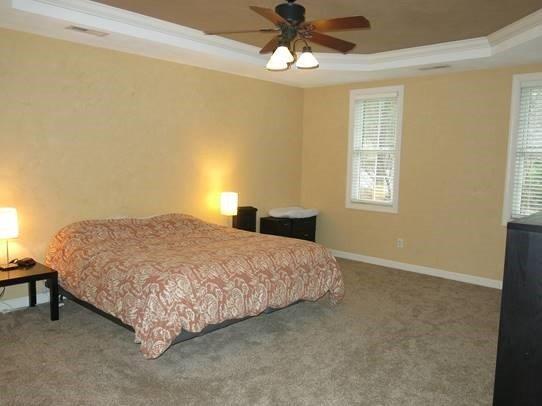 1230 Longview Road Roanoke, VA 24018 - Photo 20 of 51 26 Master Bedroom