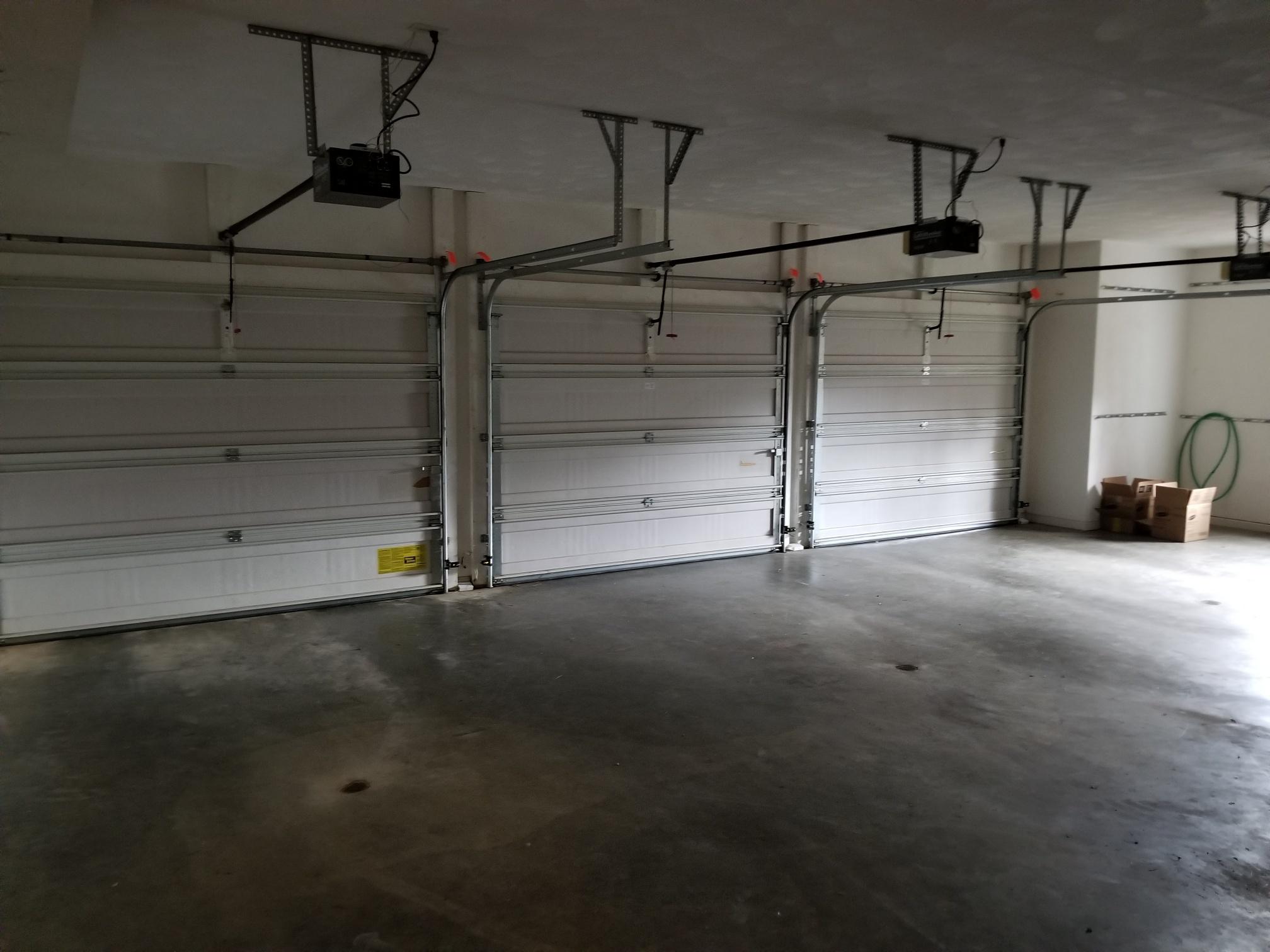 1230 Longview Road Roanoke, VA 24018 - Photo 36 of 51 44 Garage 3-Car
