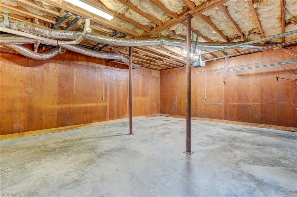 1406 Gibbs Road Reidsville, NC 27320 - Photo 37 of 50