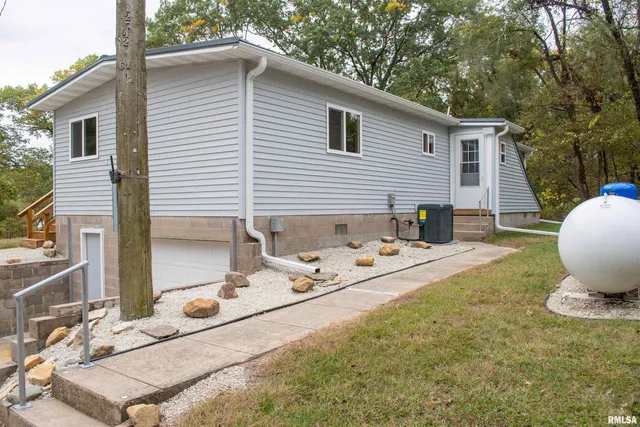 $210,000 | 13240 Vandamme Road, Prophetstown, IL 61277