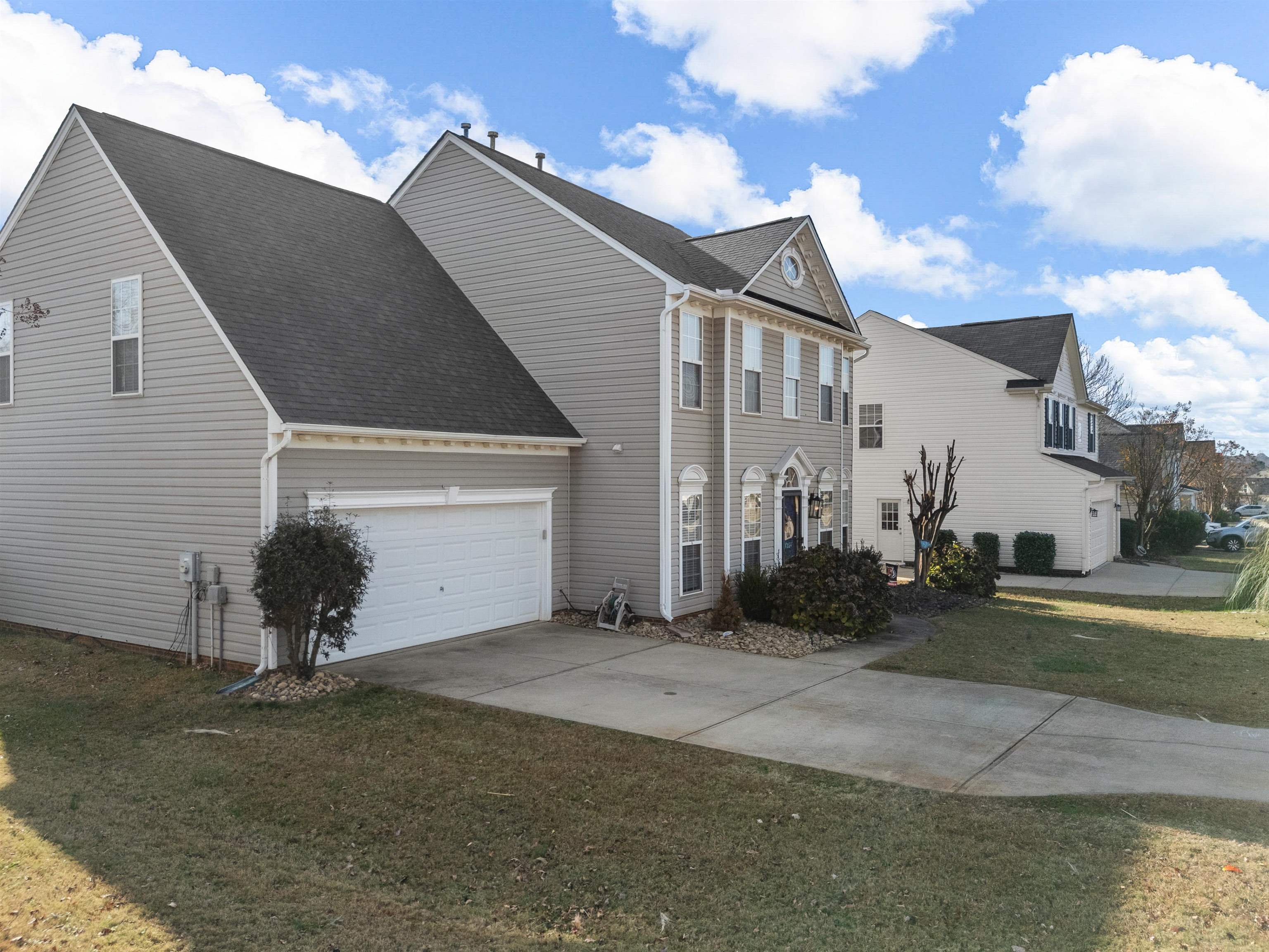 135 Castleton Circle Boiling Springs, SC 29316 - Photo 3 of 46