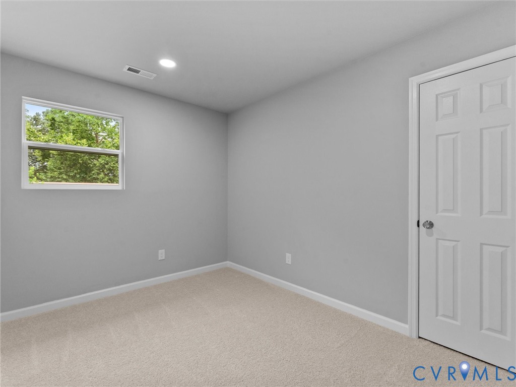 6204 Walderbrook Road Richmond, VA 23234 - Photo 25 of 32 Neutral-toned carpeting paired with light gray wal