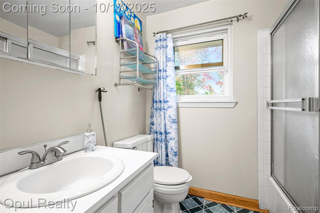 24397 Kings Pointe Novi, MI 48375 - Photo 19 of 45 Gallery Image 19
