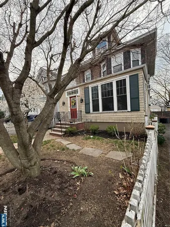 $2,950 | 102 Daniel Avenue, Unit 1, Rutherford, NJ 07070