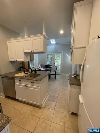 $2,950 | 102 Daniel Avenue, Unit 1, Rutherford, NJ 07070