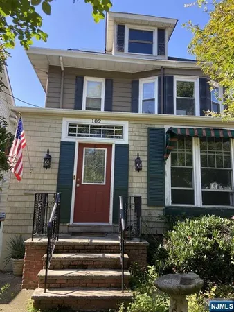 $2,950 | 102 Daniel Avenue, Unit 1, Rutherford, NJ 07070