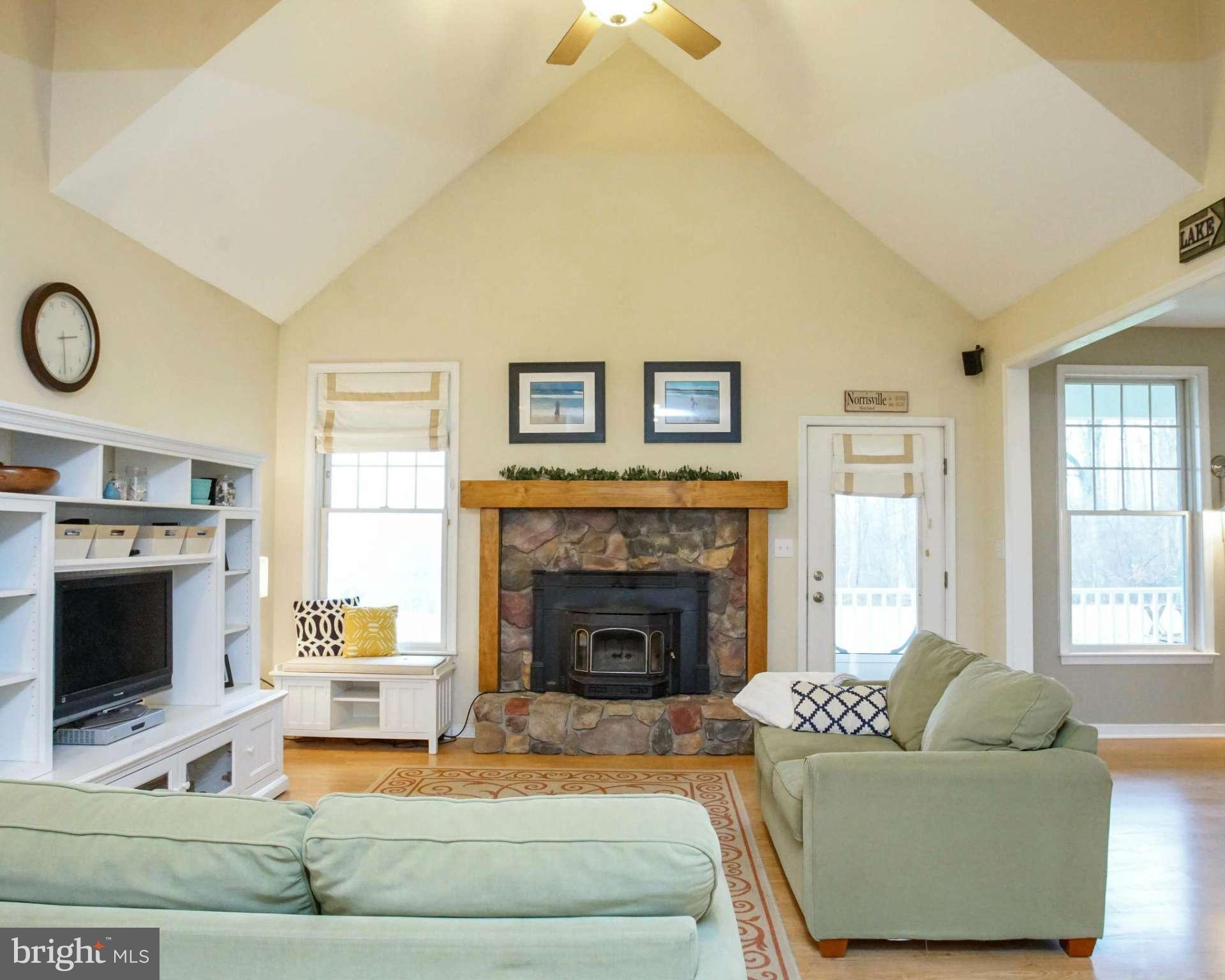 5006 West Heaps Road Pylesville, MD 21132 - Photo 11 of 30 Family Room