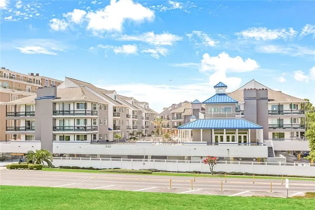 $2,600 | 420 Metairie-Hammond Highway, Unit 310, Metairie, LA 70005