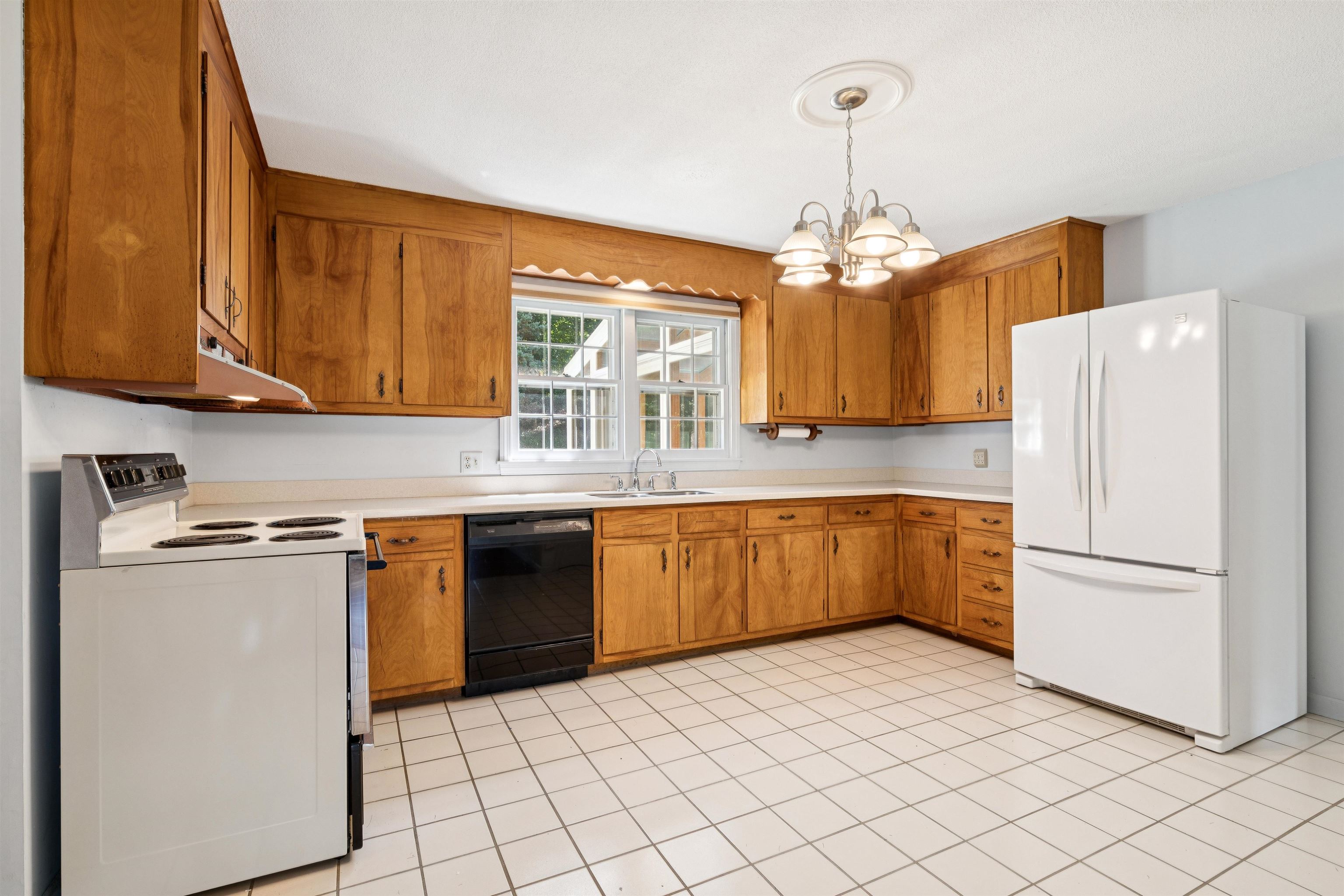 22 Kingsford Road Hanover, NH 03755 - Photo 9 of 40