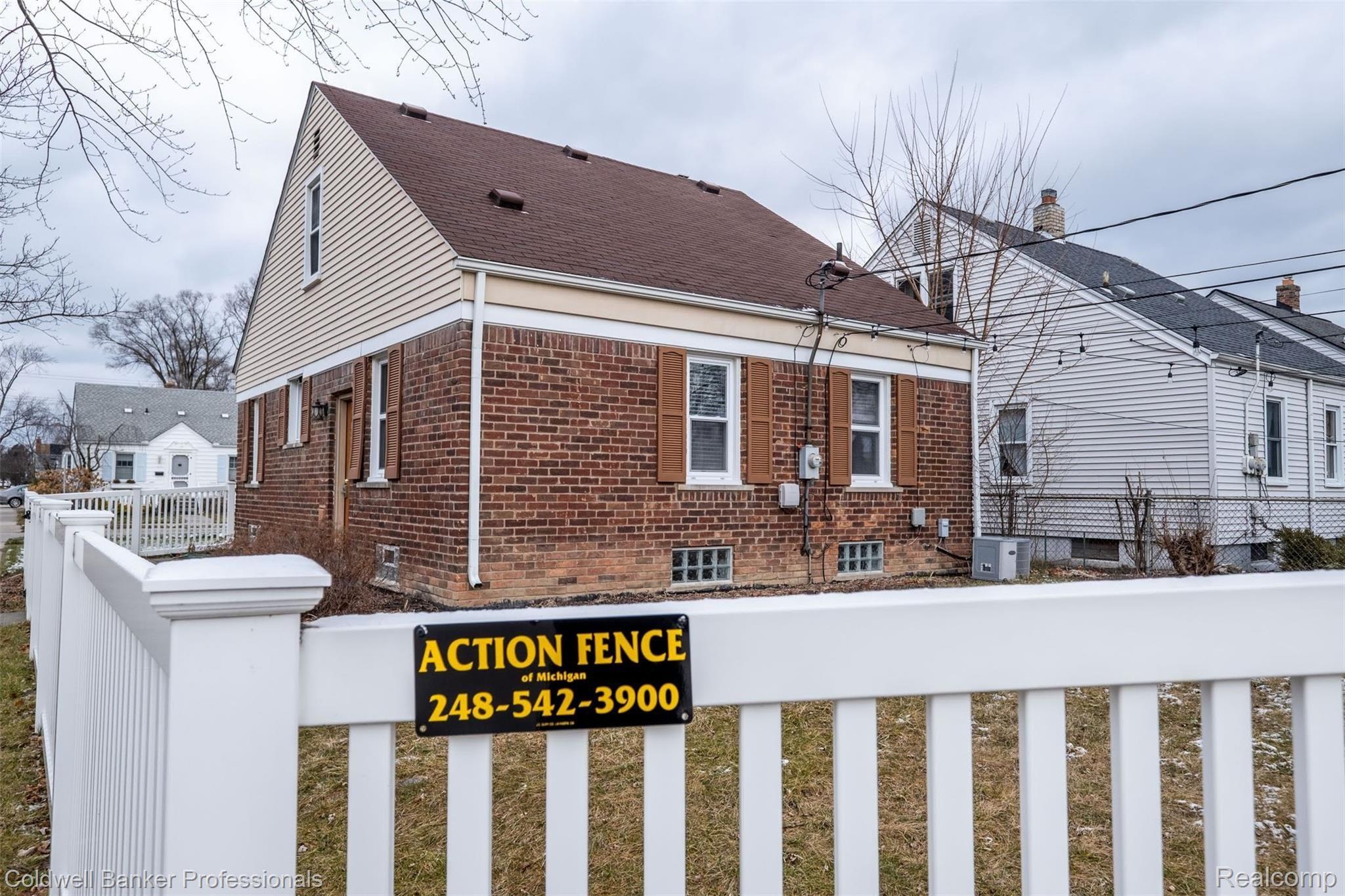 1089 Cambridge Road Berkley, MI 48072 - Photo 30 of 34 1089 Cambridge (35 of 38).jpg