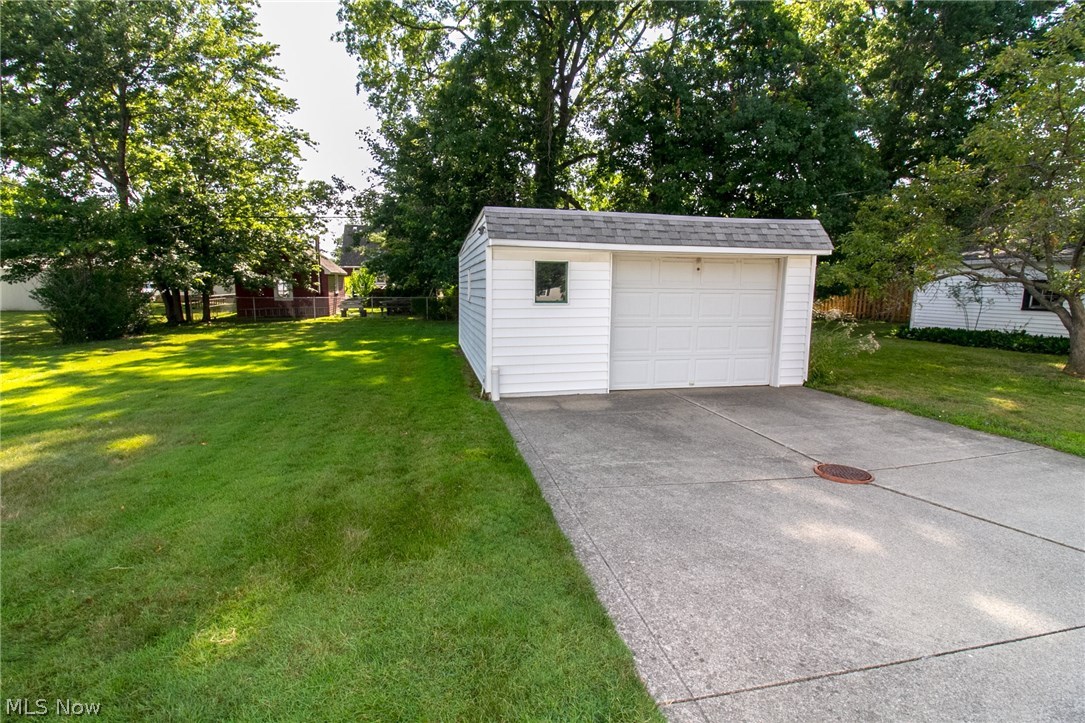 349 Clarmont Road Eastlake, OH 44095 - Photo 29 of 32