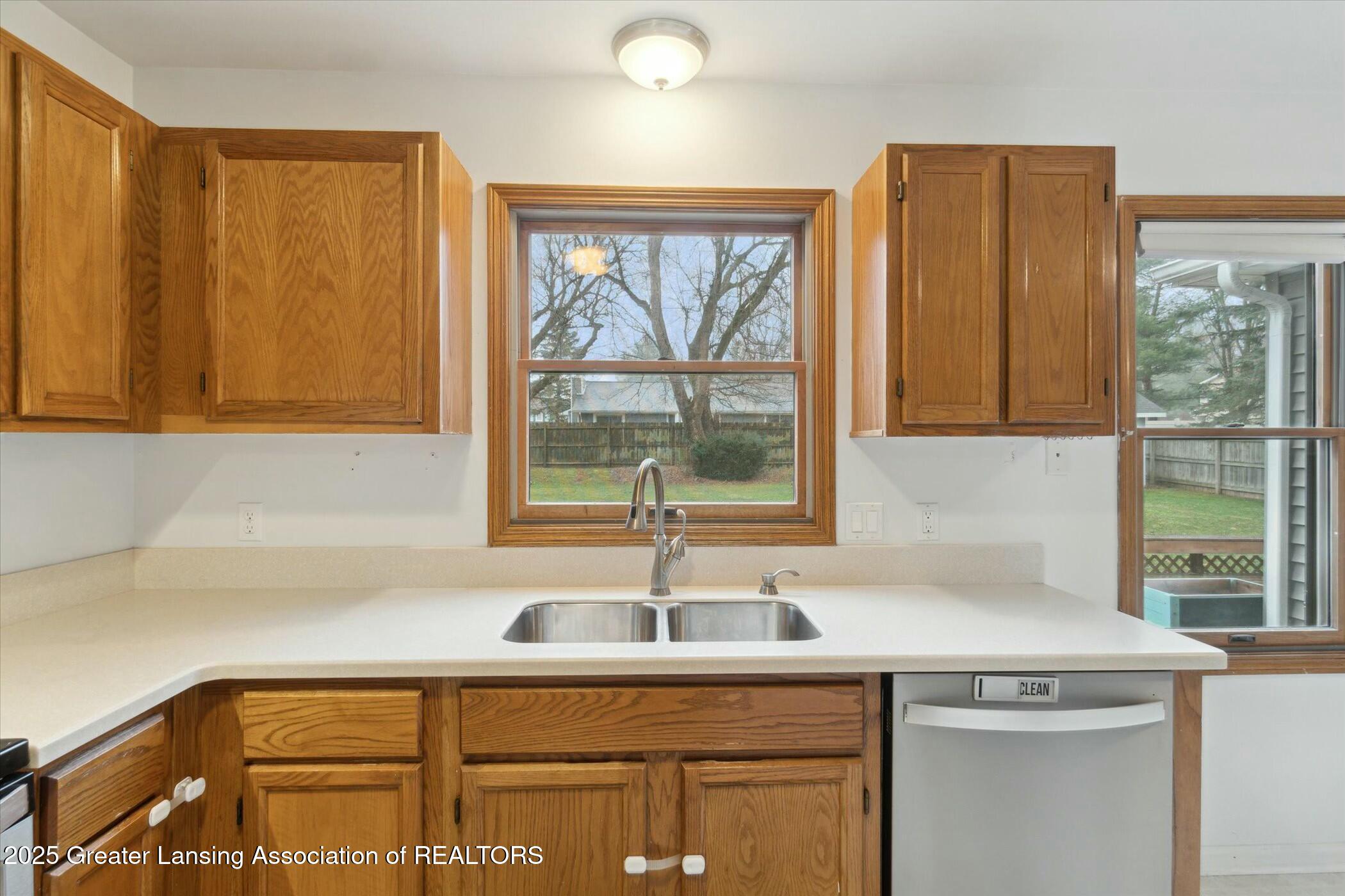 1351 Hatch Road Okemos, MI 48864 - Photo 13 of 40 Kitchen