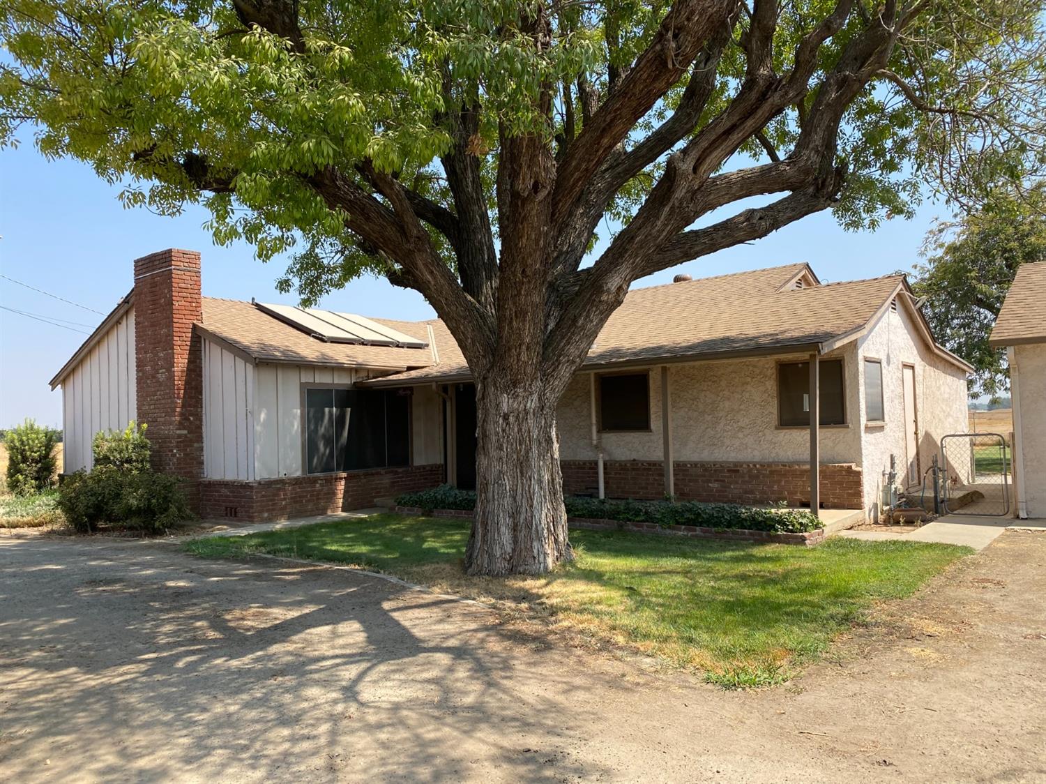 9590 South Buttonwillow Avenue Reedley, CA 93654 - Photo 2 of 24 Gallery Image 2