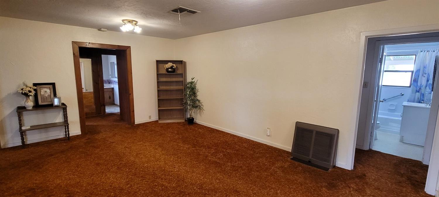 9590 South Buttonwillow Avenue Reedley, CA 93654 - Photo 5 of 24 Gallery Image 5