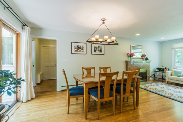 106 Selwyn Road Newton, MA 02461 - Photo 3 of 20