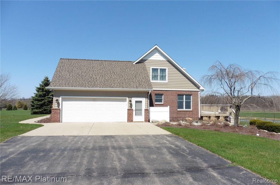 3622 Oak Grove Road Howell, MI 48855 - Photo 2 of 11 SideView.JPG