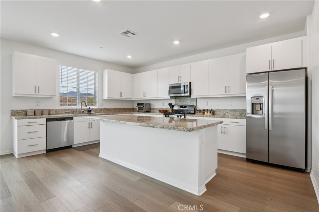 5091 Banjo Way Hemet, CA 92545 - Photo 10 of 35