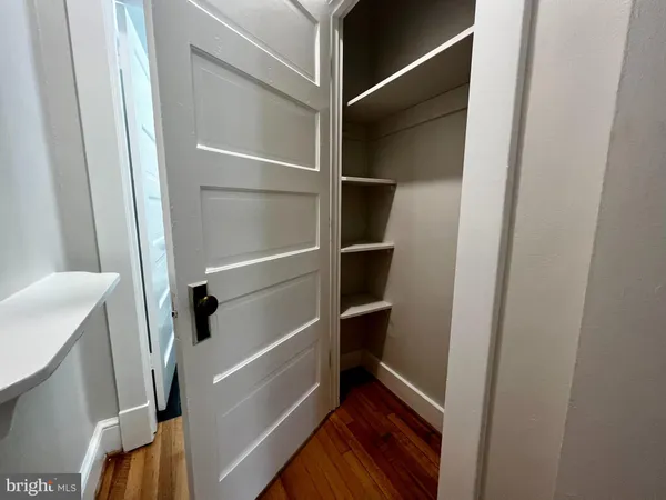 $2,200 | 1509 North Garfield Street, Unit A, Arlington, VA 22201