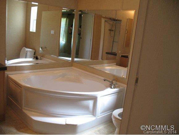 684 Holbert Road Hendersonville, NC 28791 - Photo 11 of 13 Gallery Image 11